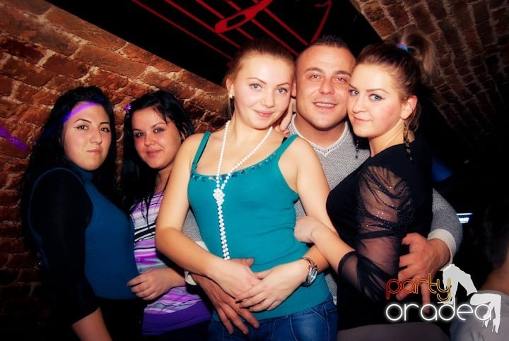 Party time în Escape, 