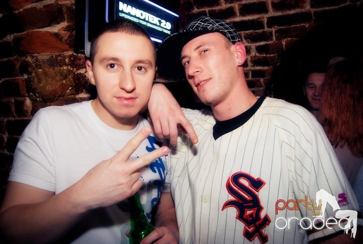 Party time în Escape, 