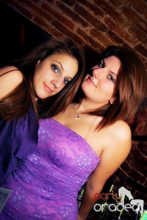 Party time în Escape, 