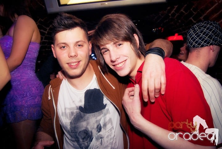 Party time în Escape, 