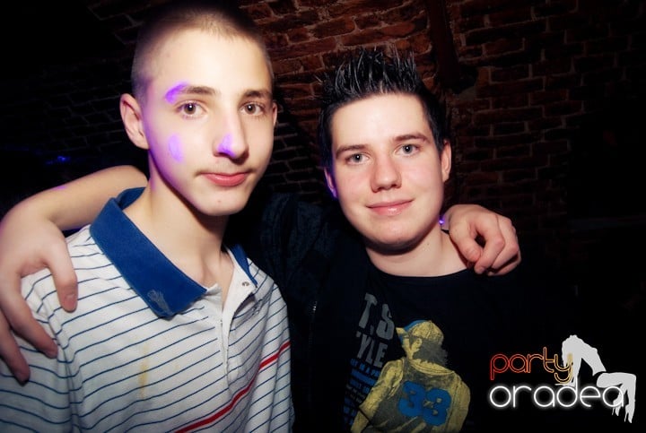 Party time în Escape, 