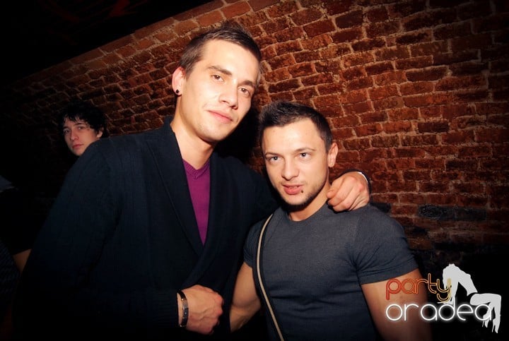 Party time în Escape, 