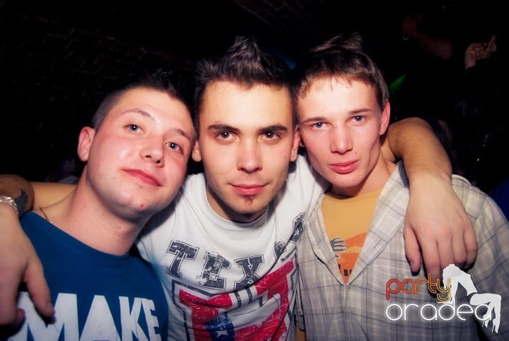 Party time în Escape, 