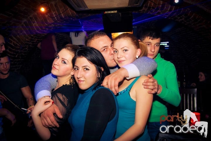 Party time în Escape, 