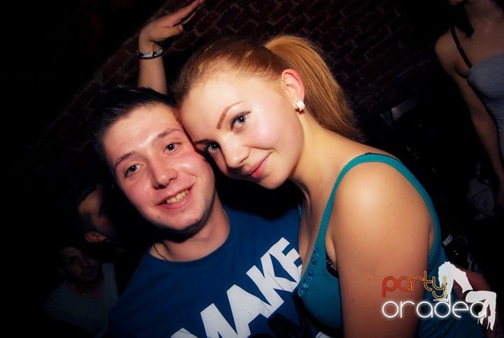 Party time în Escape, 