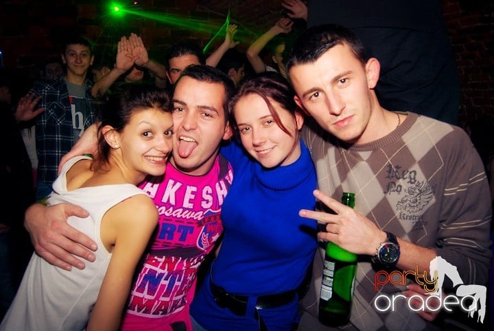 Party time în Escape, 