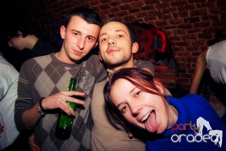 Party time în Escape, 