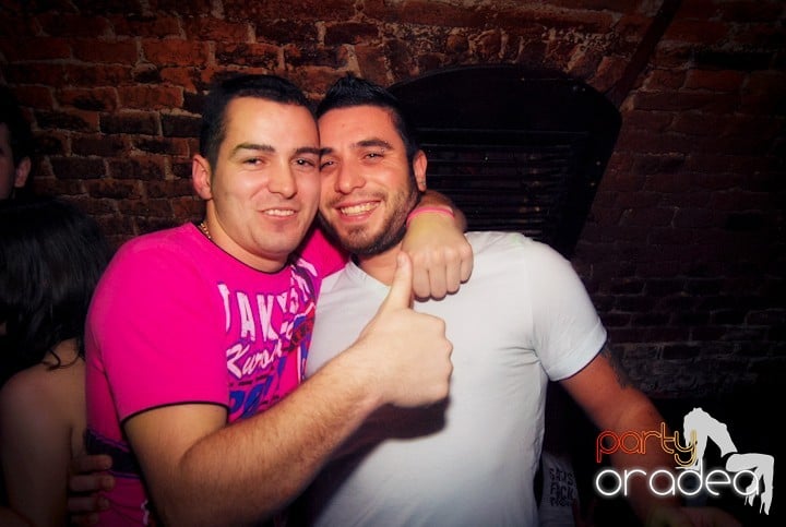 Party time în Escape, 