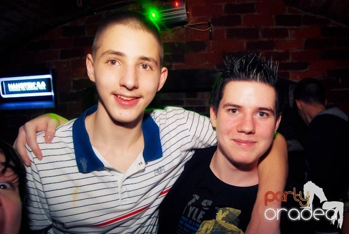 Party time în Escape, 