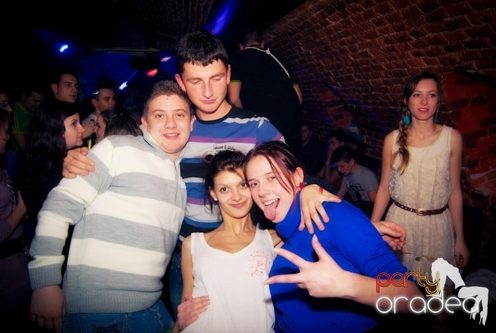 Party time în Escape, 