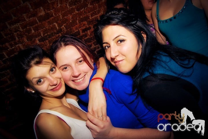 Party time în Escape, 