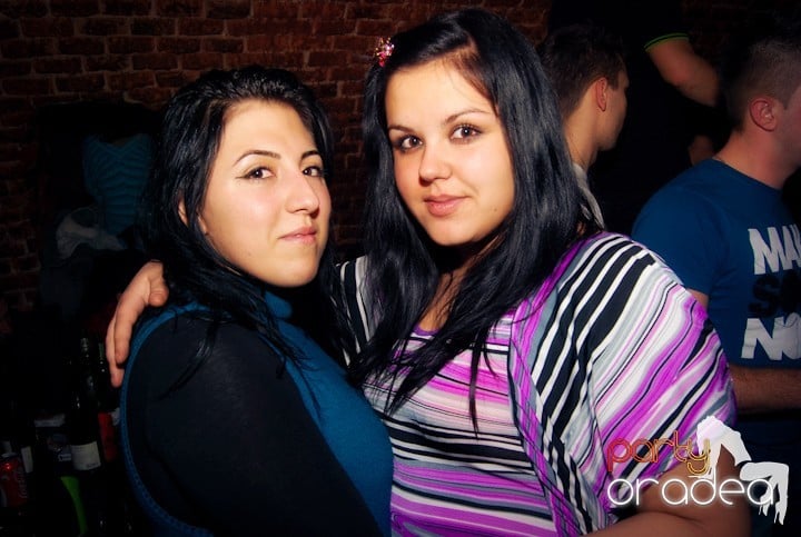 Party time în Escape, 