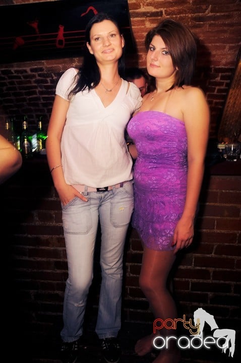 Party time în Escape, 