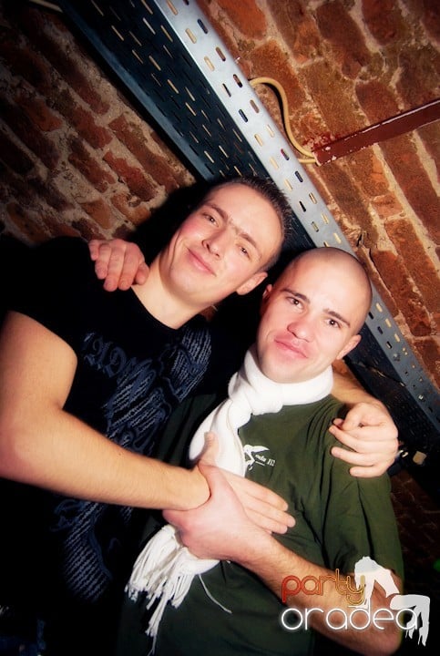 Party time în Escape, 