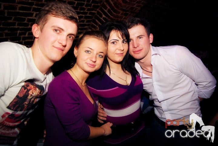 Party time în Escape, 