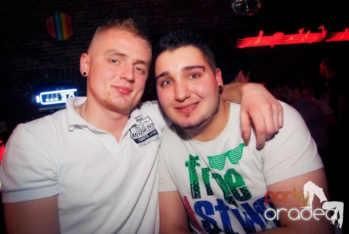 Party time în Escape, 