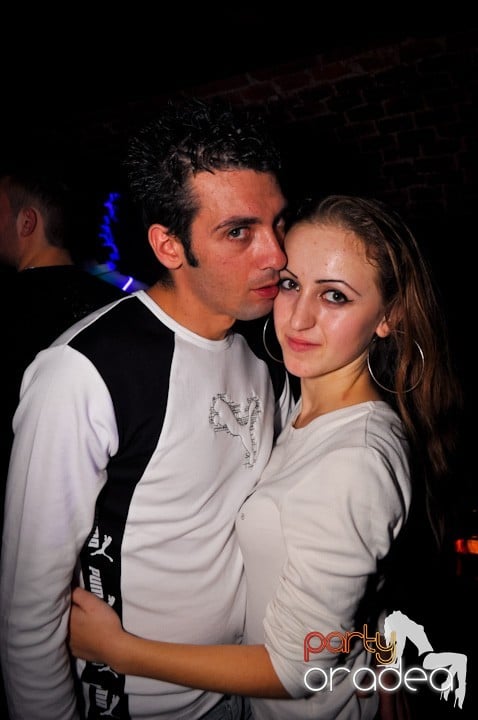 Party Time în Escape, 