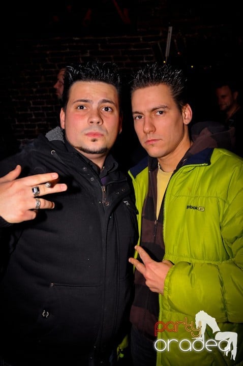 Party Time în Escape, 