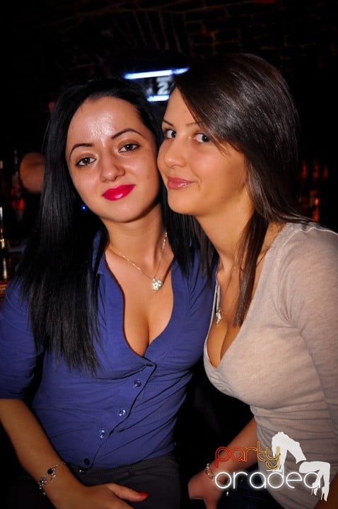 Party Time în Escape, 