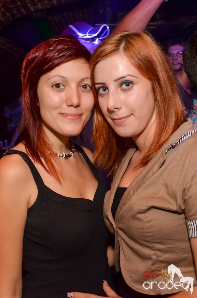 Party Tonight @ Club Escape,