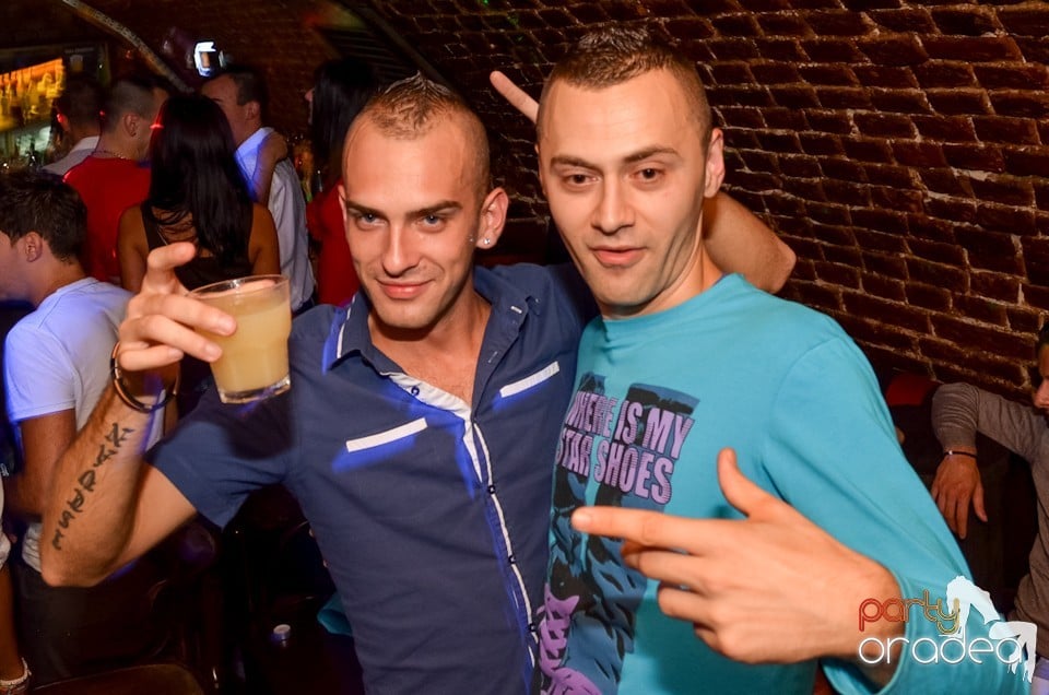 Party Tonight @ Club Escape,
