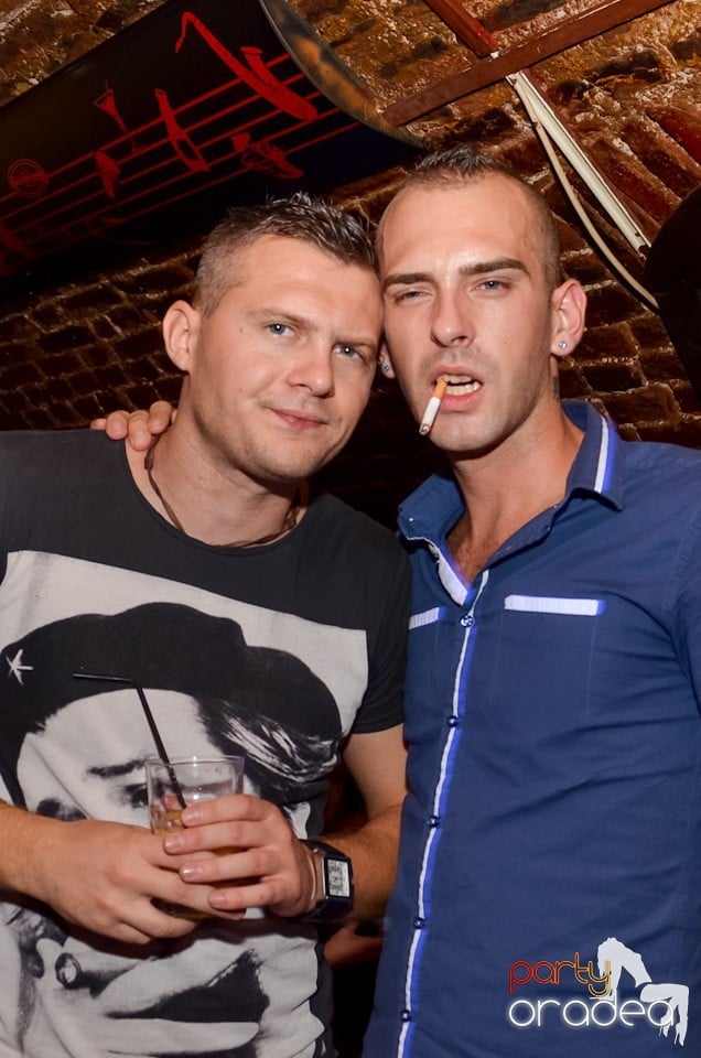 Party Tonight @ Club Escape,
