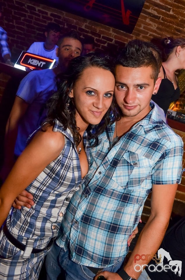 Party Tonight @ Club Escape,