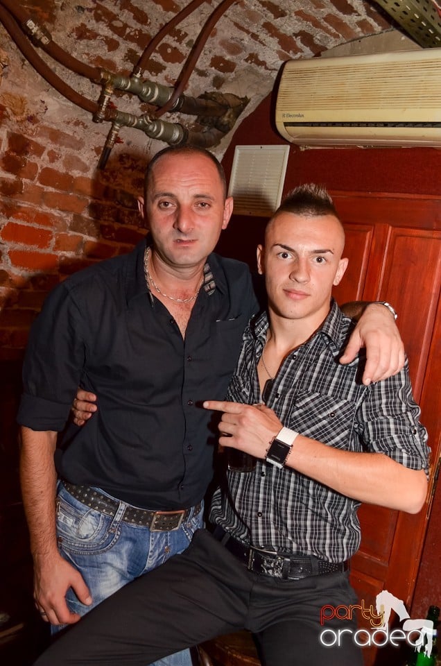 Party Tonight @ Club Escape,