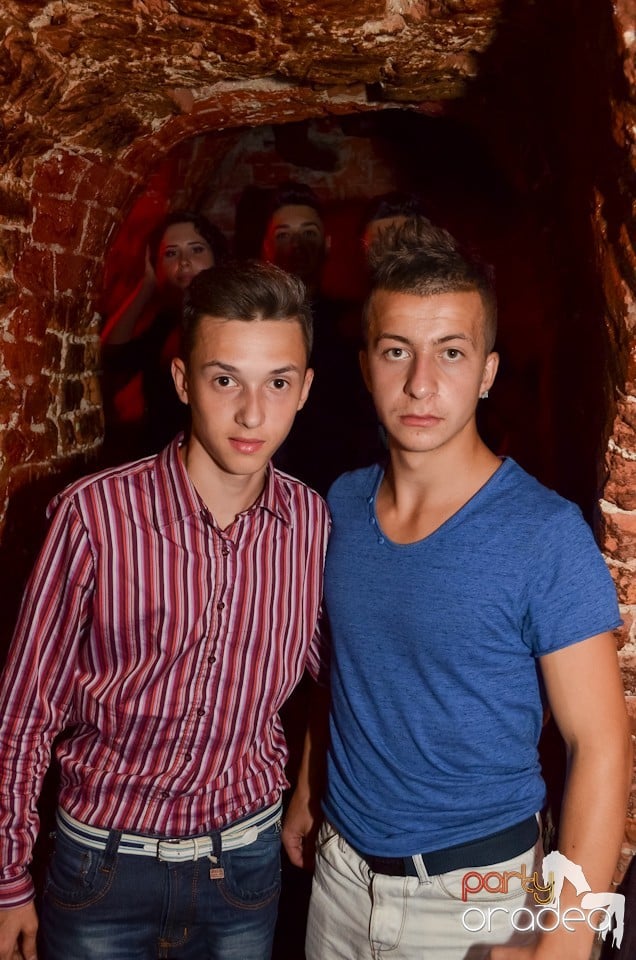 Party Tonight @ Club Escape,