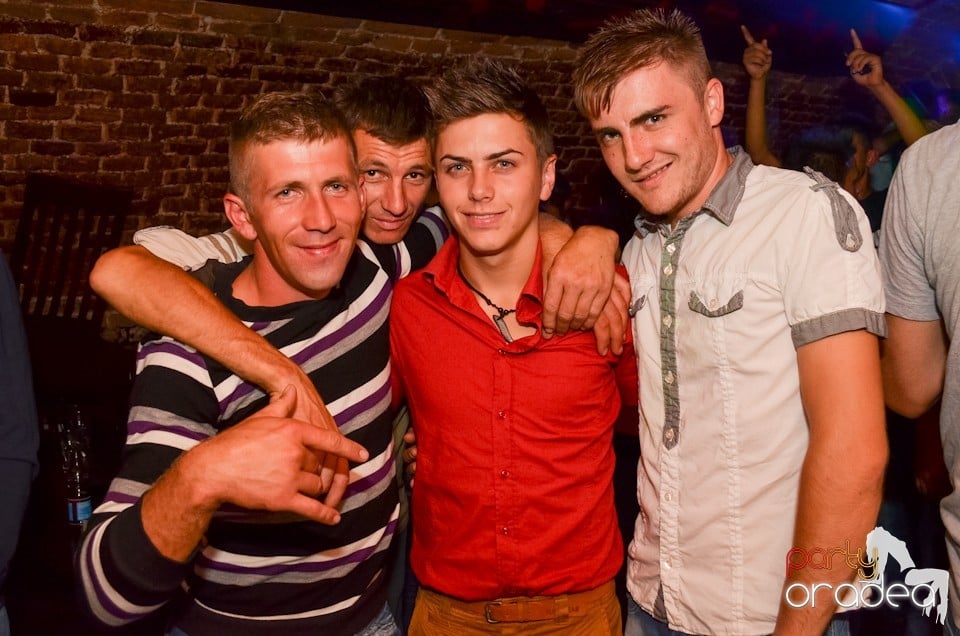 Party Tonight @ Club Escape,