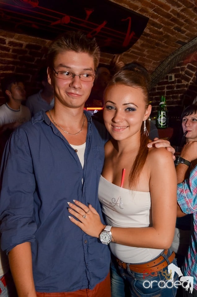 Party Tonight @ Club Escape,
