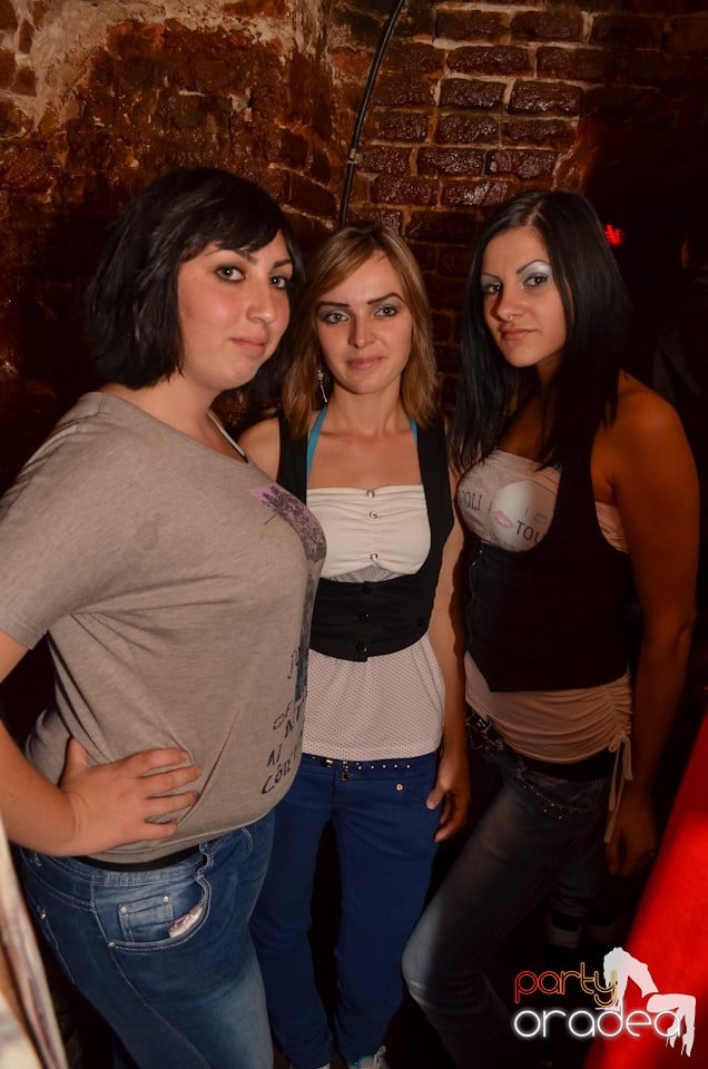 Party Tonight @ Club Escape, 