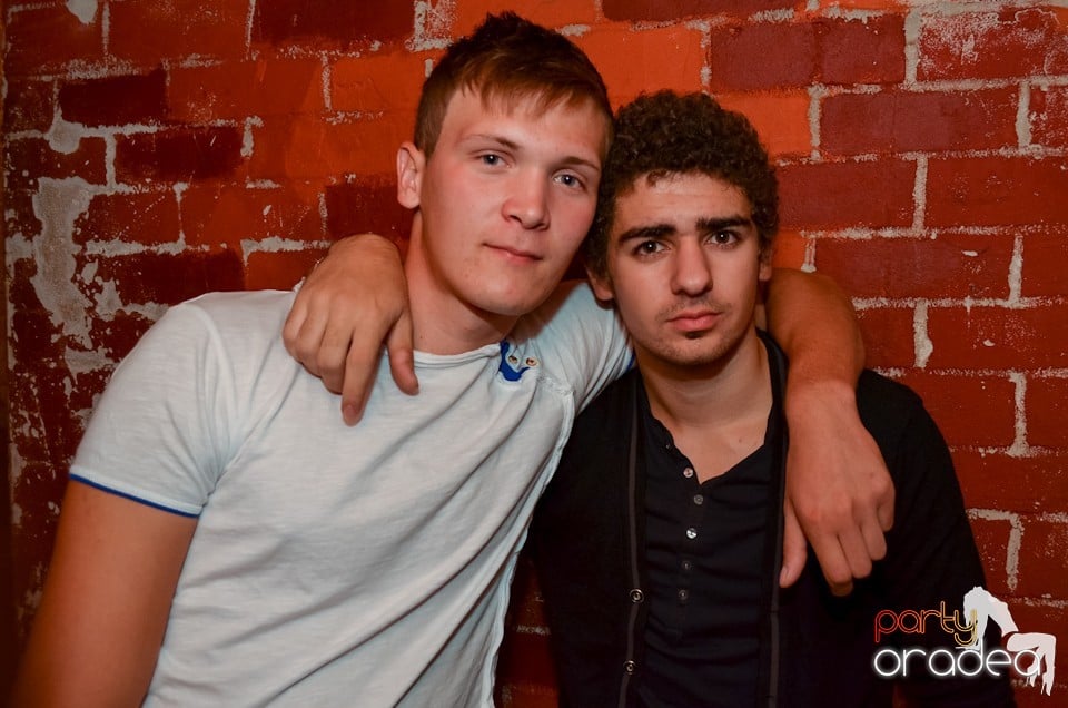 Party Tonight @ Club Escape, 