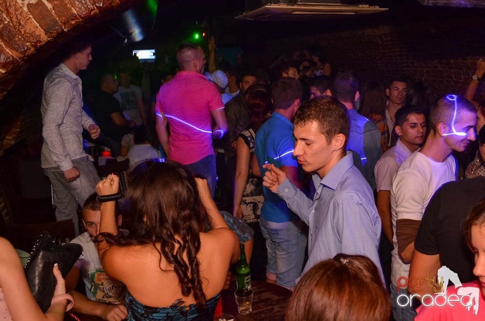 Party Tonight @ Club Escape, 