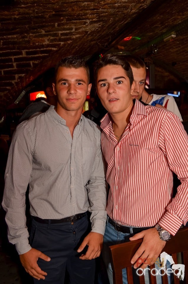 Party Tonight @ Club Escape, 