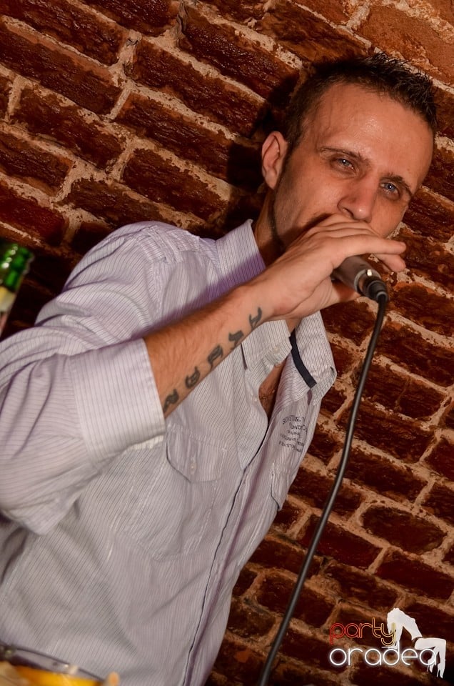 Party Tonight @ Club Escape, 