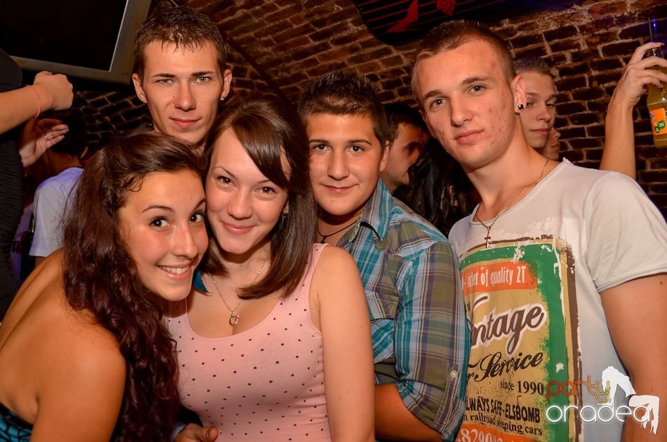 Party Tonight @ Club Escape, 