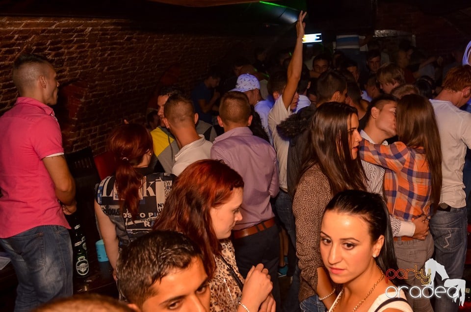 Party Tonight @ Club Escape, 