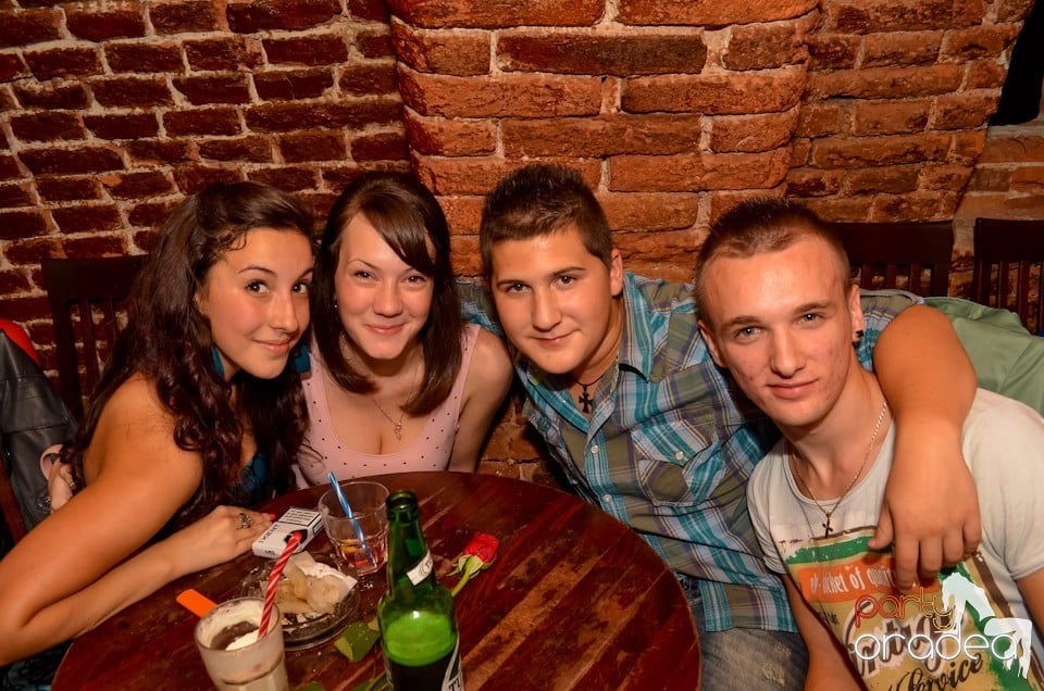 Party Tonight @ Club Escape, 