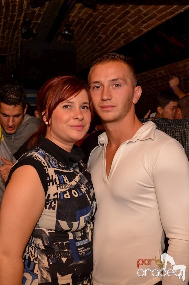 Party Tonight @ Club Escape, 