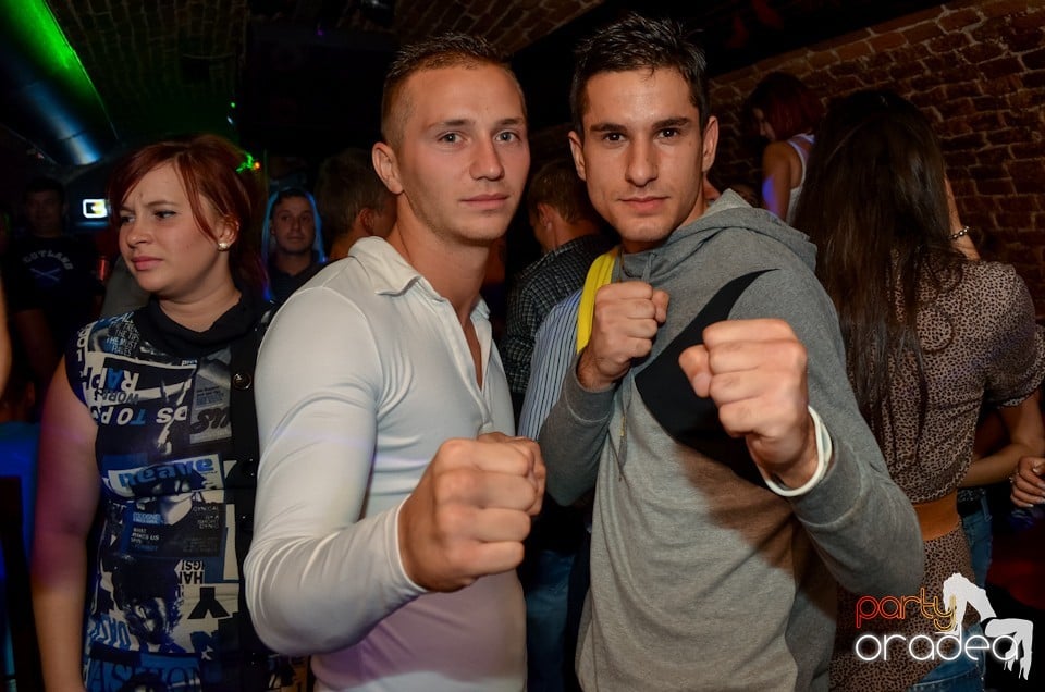 Party Tonight @ Club Escape, 