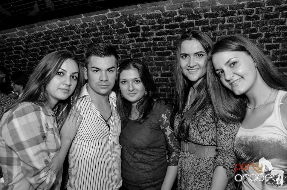 Party Tonight @ Club Escape, 