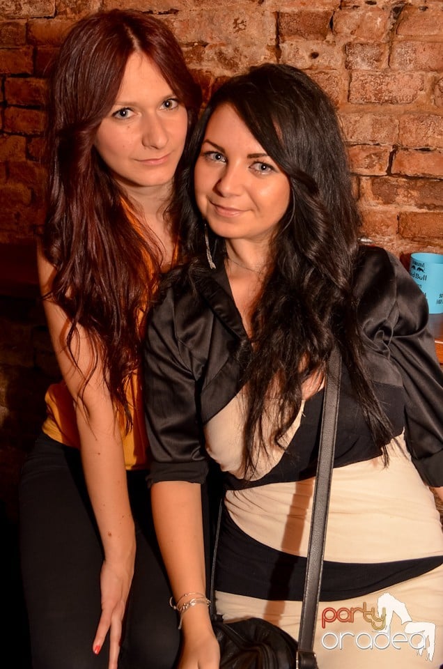 Party Tonight @ Club Escape, 