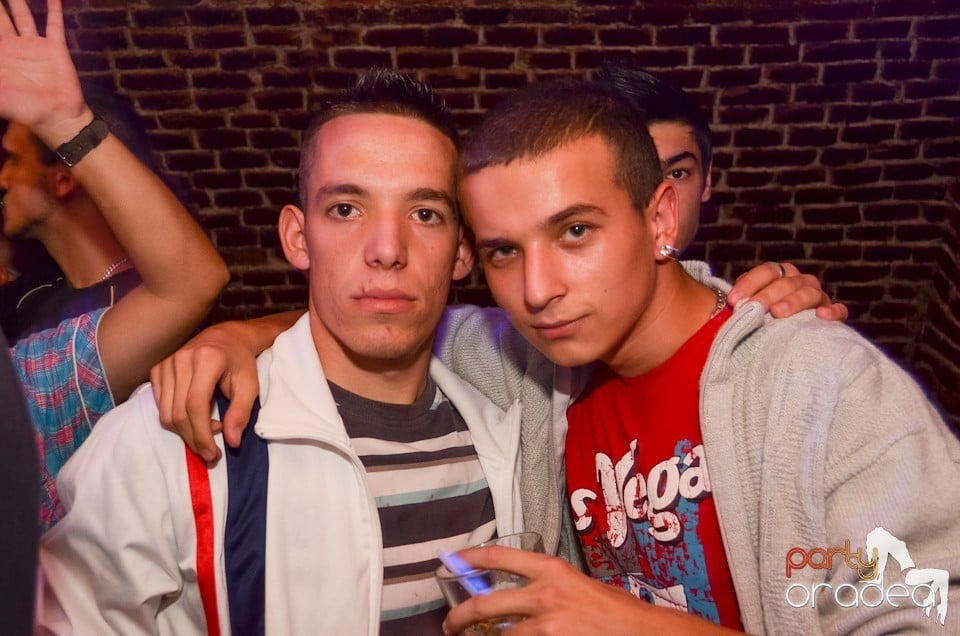 Party Tonight @ Club Escape,