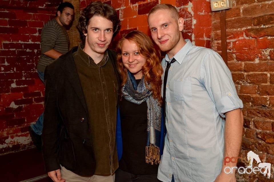 Party Tonight @ Club Escape, 