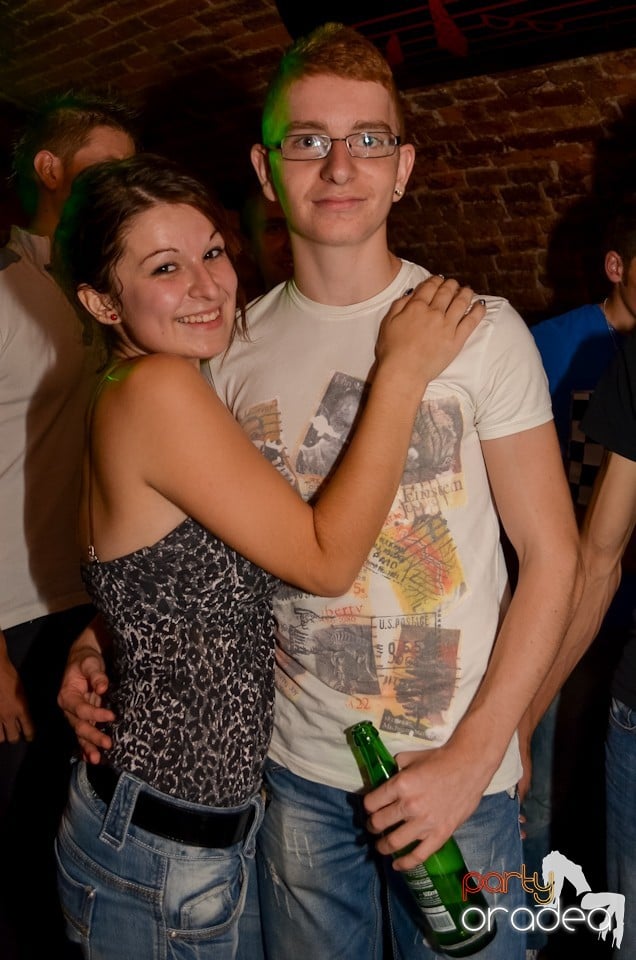 Party Tonight @ Club Escape, 