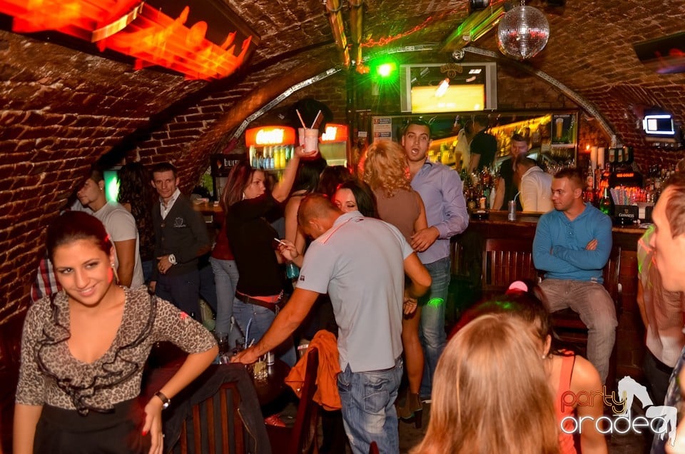 Party Tonight @ Club Escape, 