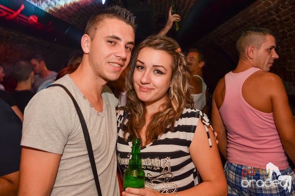 Party Tonight @ Club Escape,