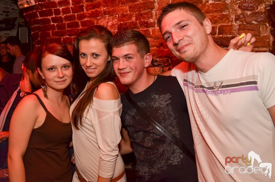 Party Tonight @ Club Escape,