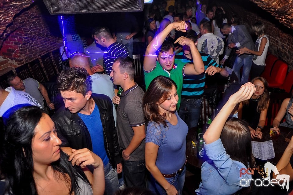 Party Tonight @ Club Escape, 